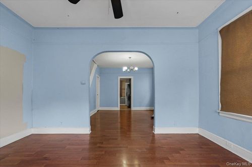 89-23 Vanderveer St, Queens Village, NY, 11427 | Card Image