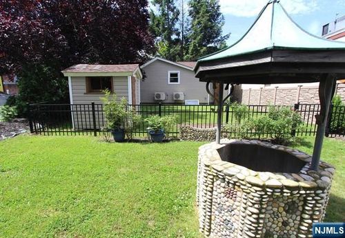 191 County Rd, Tenafly, NJ, 07670-1868 | Card Image