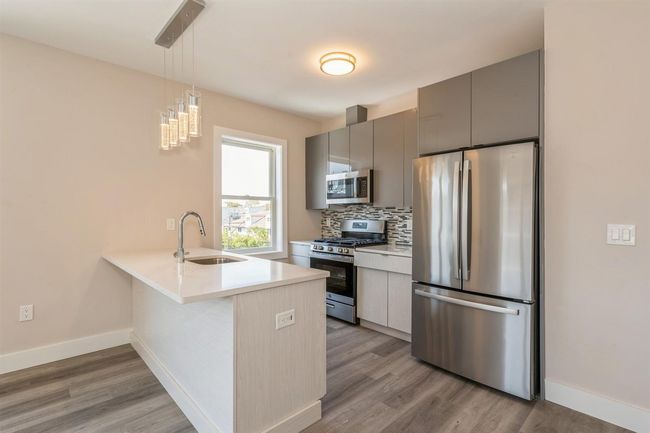 6108 Hudson Ave, Home with 1 bedrooms, 1 bathrooms and null parking in West New York NJ | Image 5