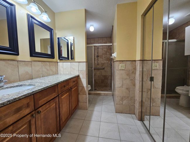 Primary Bathroom | Image 9