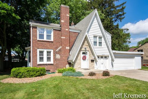 3277 Ottawa Ave Sw, Grandville, MI, 49418-1674 | Card Image