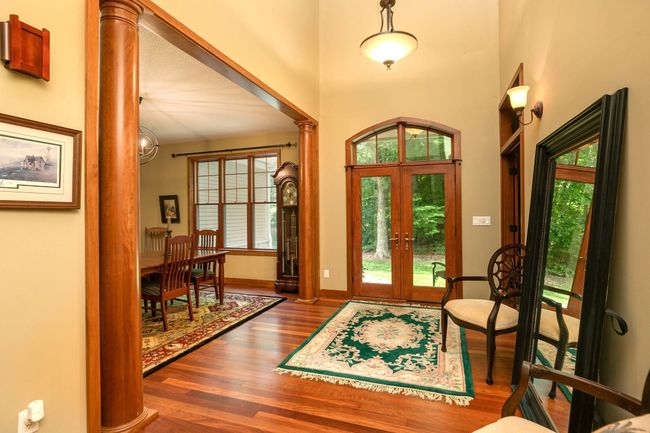 Large Foyer | Image 8