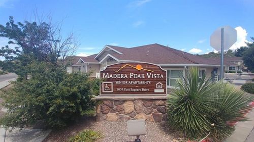 1039 E Saguaro Dr, Globe, AZ, 85501-2402 | Card Image