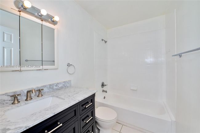 APT-103 - 616 Sw 14 Th Ave, Condo with 2 bedrooms, 1 bathrooms and null parking in Fort Lauderdale FL | Image 4