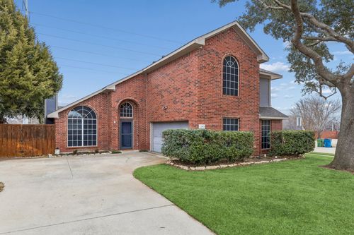 1945 Helen Ln, Lewisville, TX, 75067-6158 | Card Image