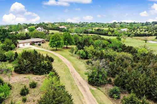 4557 W Schilling Rd, Salina, KS, 67401 | Card Image