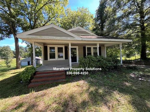 2128 Mcknight Mill Rd, Greensboro, NC, 27405-3912 | Card Image