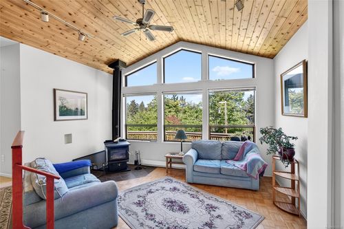 251 Price Rd, Salt Spring Island, BC, V8K2E9 | Card Image