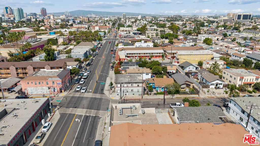 Residential Income in Long Beach 4