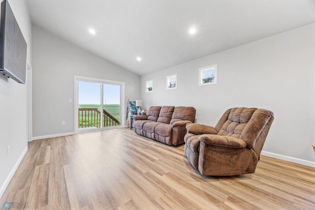 Living Room | Image 9