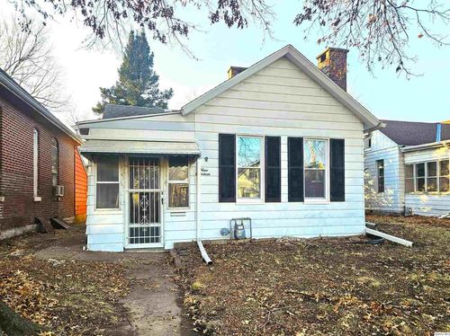 913 N 12th St, Quincy, IL, 62301-2129 | Card Image