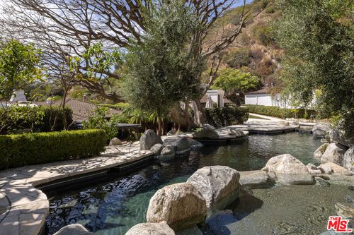 9507 Heather Road, Los Angeles, CA, 90210 | Card Image