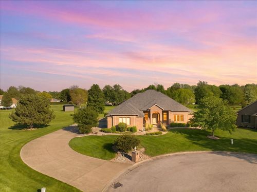 30 Canterbury Court, Fairbury, IL, 61739 | Card Image