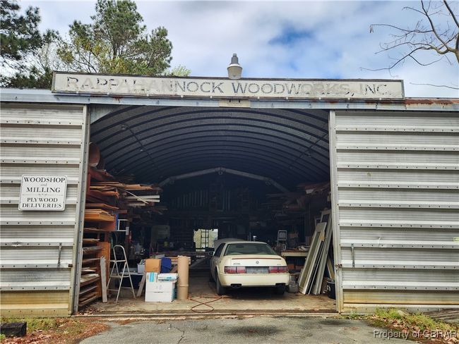 Quanset with doors open | Image 28