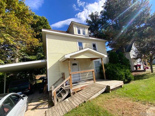 914 N Main St, Lapeer, MI, 48446-1931 | Card Image