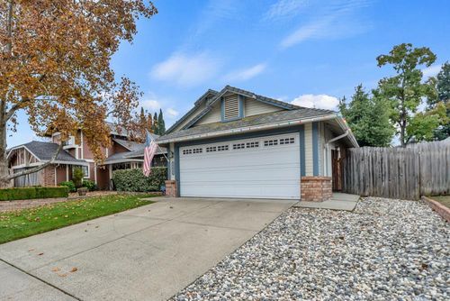 8409 Sunblaze Way, Sacramento, CA, 95823 | Card Image