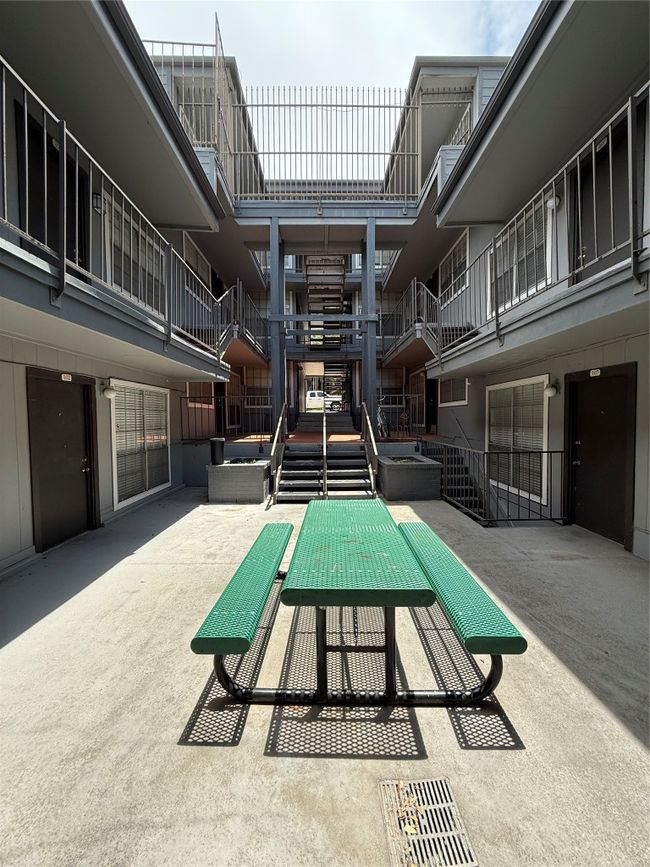 APT-207 - 2704 Salado St, Condo with 2 bedrooms, 2 bathrooms and 1 parking in Austin TX | Image 16