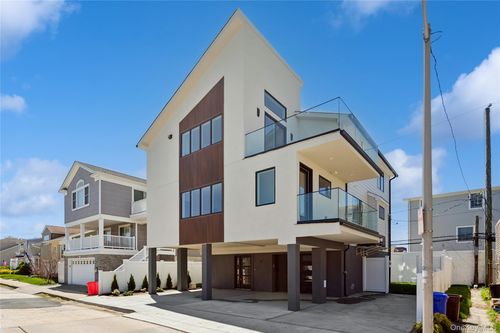 27A Kerrigan St, Long Beach, NY, 11561-2510 | Card Image