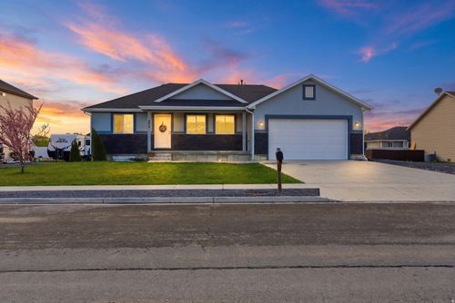 556 E 1250 S, Garland, UT, 84312-9439 | Card Image