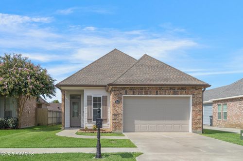 912 Russo St, New Iberia, LA, 70563-9028 | Card Image