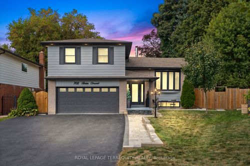 708 Aruba Cres, Oshawa, ON, L1J6B6 | Card Image