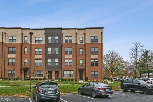 48-55 Silverway Dr, HERNDON, VA, 20170-5353 | Card Image