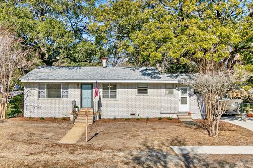 822 Rogers Ln, Mount Pleasant, SC, 29464-4834 | Card Image