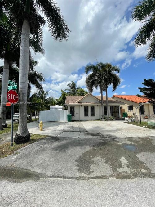 10399 Nw 127th St, Hialeah Gardens, FL, 33018-6011 | Card Image
