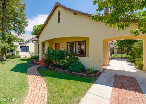 909 W Willetta St, Phoenix, AZ, 85007-1922 | Card Image