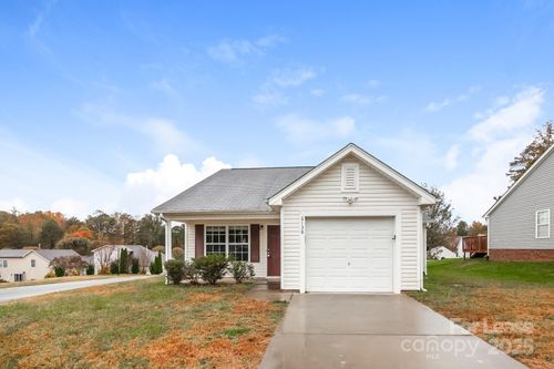 6138 Sid Crane Dr, Charlotte, NC, 28216-7685 | Card Image