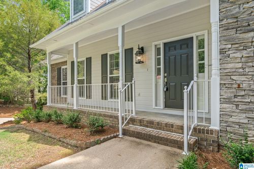 125 Cheshire Ln, PELHAM, AL, 35124-2831 | Card Image