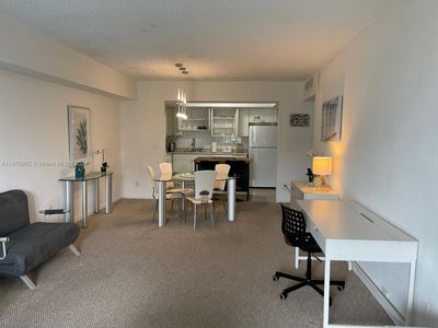 222 - 19370 Collins Ave, Condo with 1 bedrooms, 1 bathrooms and null parking in Sunny Isles Beach FL | Image 2