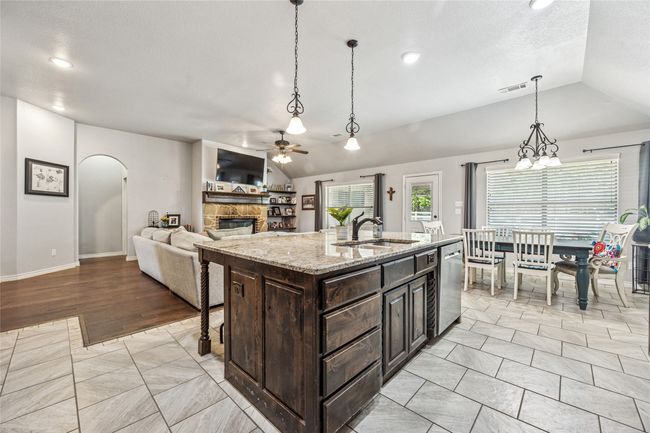 115 Lyndsey Ct, House other with 4 bedrooms, 2 bathrooms and null parking in Boyd TX | Image 14