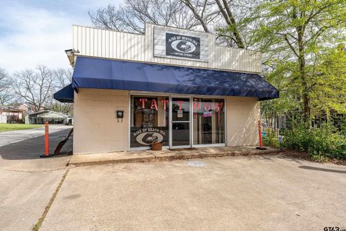 214 N Newsom St, Mineola, TX, 75773-2134 | Card Image