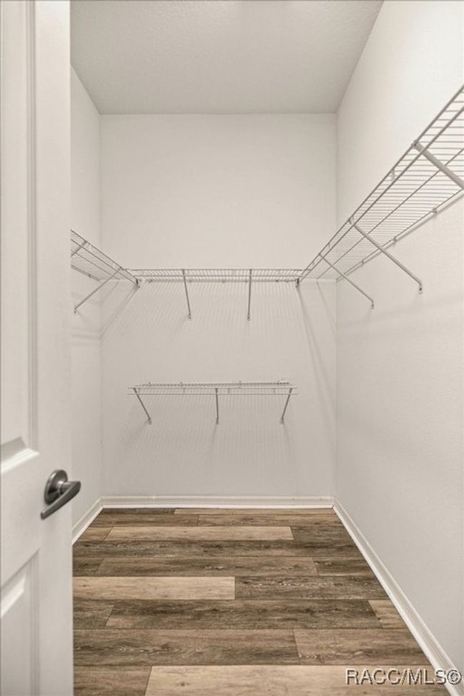 Primary Suite Closet | Image 31