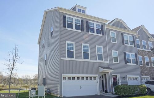 15 Turin Way, MOUNT LAUREL, NJ, 08054-9680 | Card Image