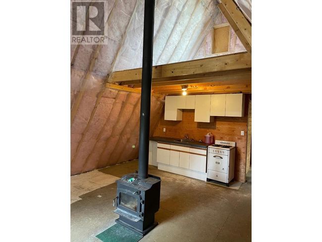 1910 Hulme Creek Rd, House other with 3 bedrooms, 2 bathrooms and 1 parking in Kootenay Boundary BC | Image 28