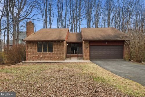 10514 Brevity Dr, GREAT FALLS, VA, 22066-1736 | Card Image