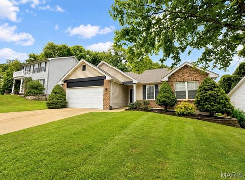 2020 Grants Valley Ln, Imperial, MO, 63052-4016 | Card Image