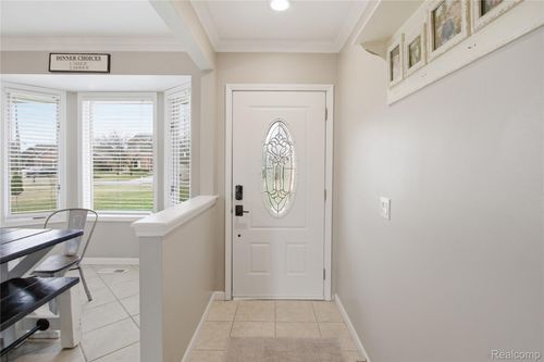 8234 E Pearson, Shelby Township, MI, 48316-5113 | Card Image