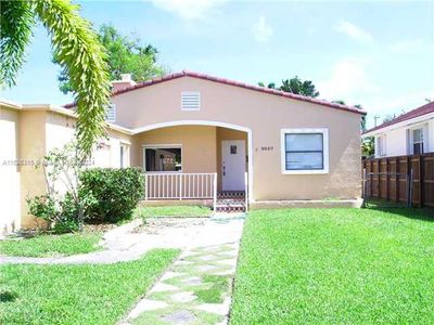 9057 Byron Ave, House other with 3 bedrooms, 2 bathrooms and null parking in Surfside FL | Image 1