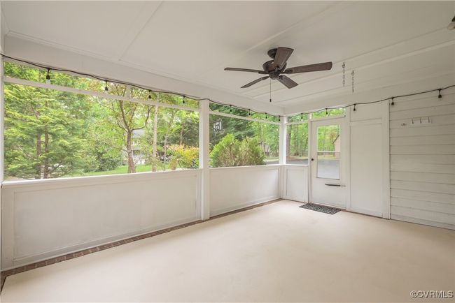 Screened in porch | Image 19