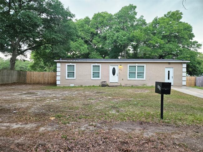 960 Nw 56 Th Avenue, House other with 3 bedrooms, 2 bathrooms and null parking in Ocala FL | Image 1