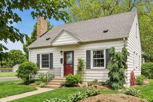 3301 Brownlow Ave, Saint Louis Park, MN, 55426-4217 | Card Image