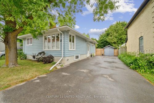 5 Church St S, Sunderland, ON, L0C1H0 | Card Image