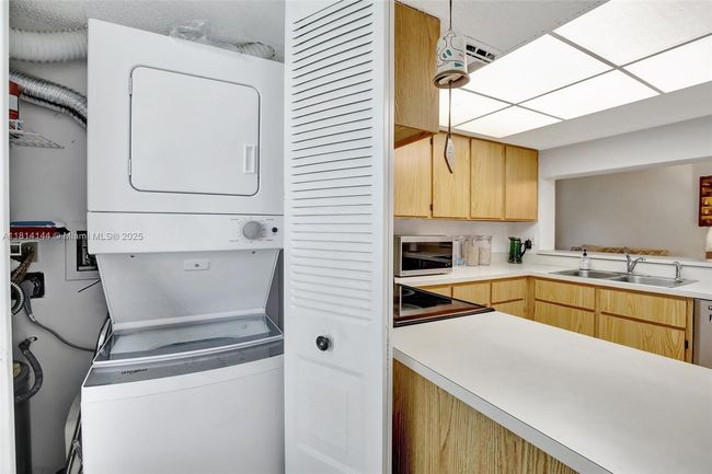 APT-101 - 9510 Seagrape Dr, Condo with 3 bedrooms, 2 bathrooms and null parking in Davie FL | Image 18