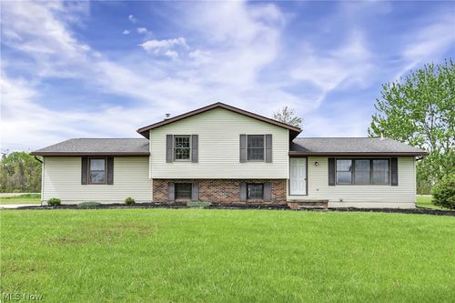 9550 Spencer Rd, Homerville, OH, 44235-9768 | Card Image