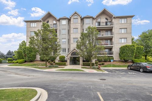 102-8505 Woodward Avenue, Woodridge, IL, 60517 | Card Image