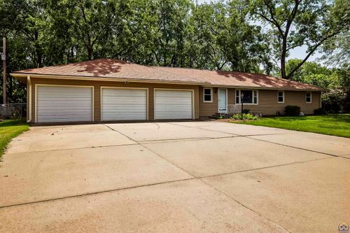 2512 Se Croco Rd, Topeka, KS, 66605-1872 | Card Image