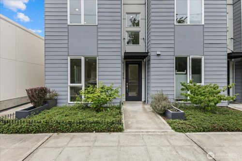 8561 Mary Ave Nw, Seattle, WA, 98117-3439 | Card Image